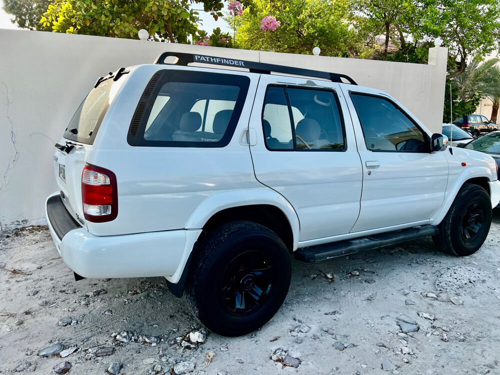 NISSAN PATHFINDER 2005 - 3