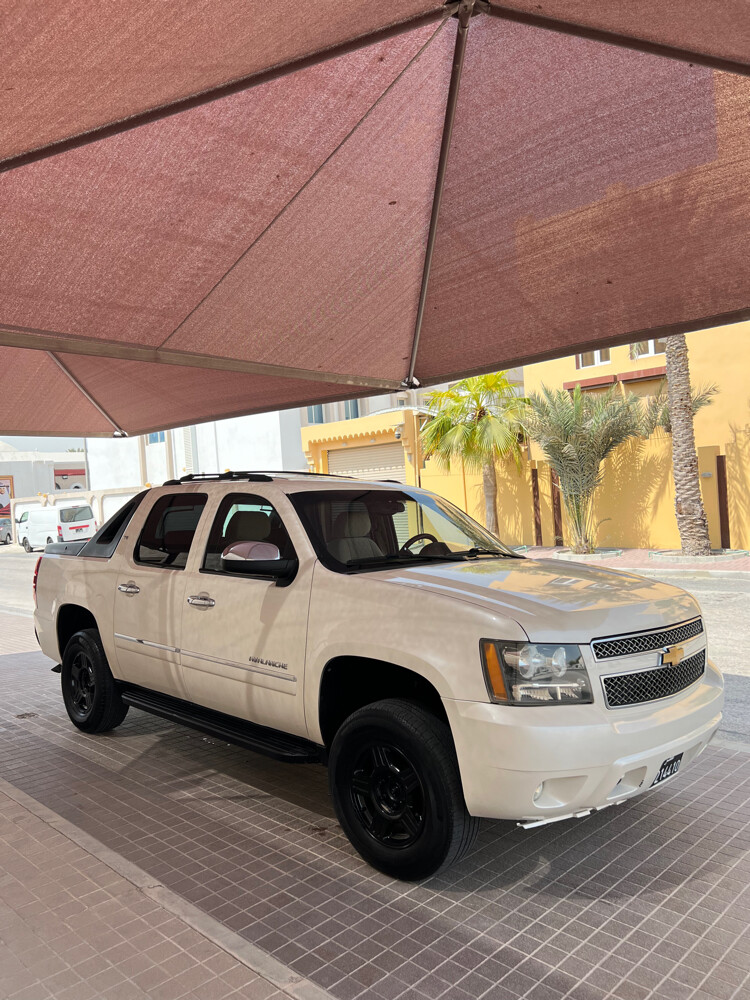 Chevrolet Avalanche LTZ - 4