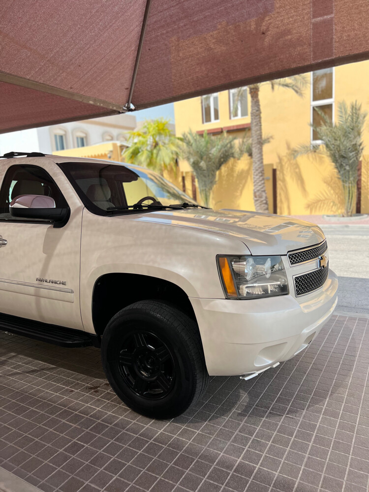 Chevrolet Avalanche LTZ - 5