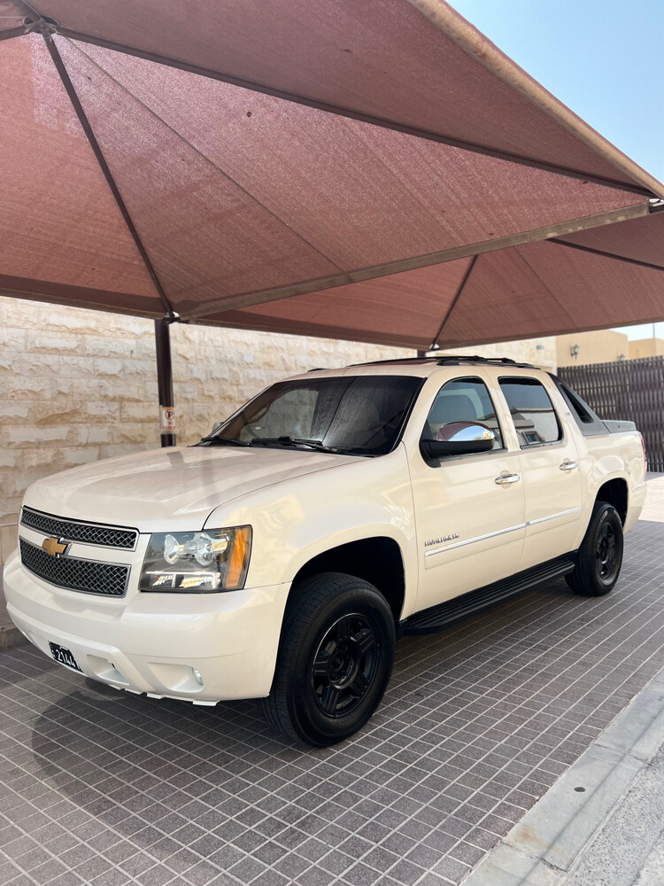 Chevrolet Avalanche LTZ - 1