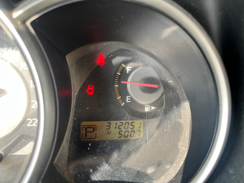 Nissan Tidda 2008 - 9