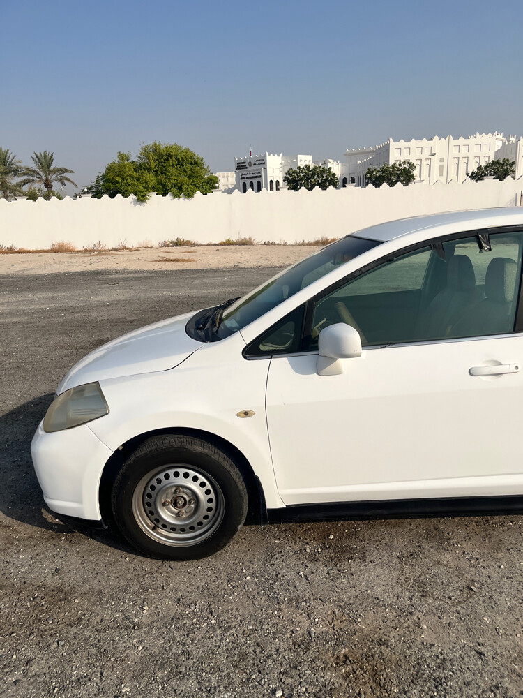 Nissan Tidda 2008 - 2