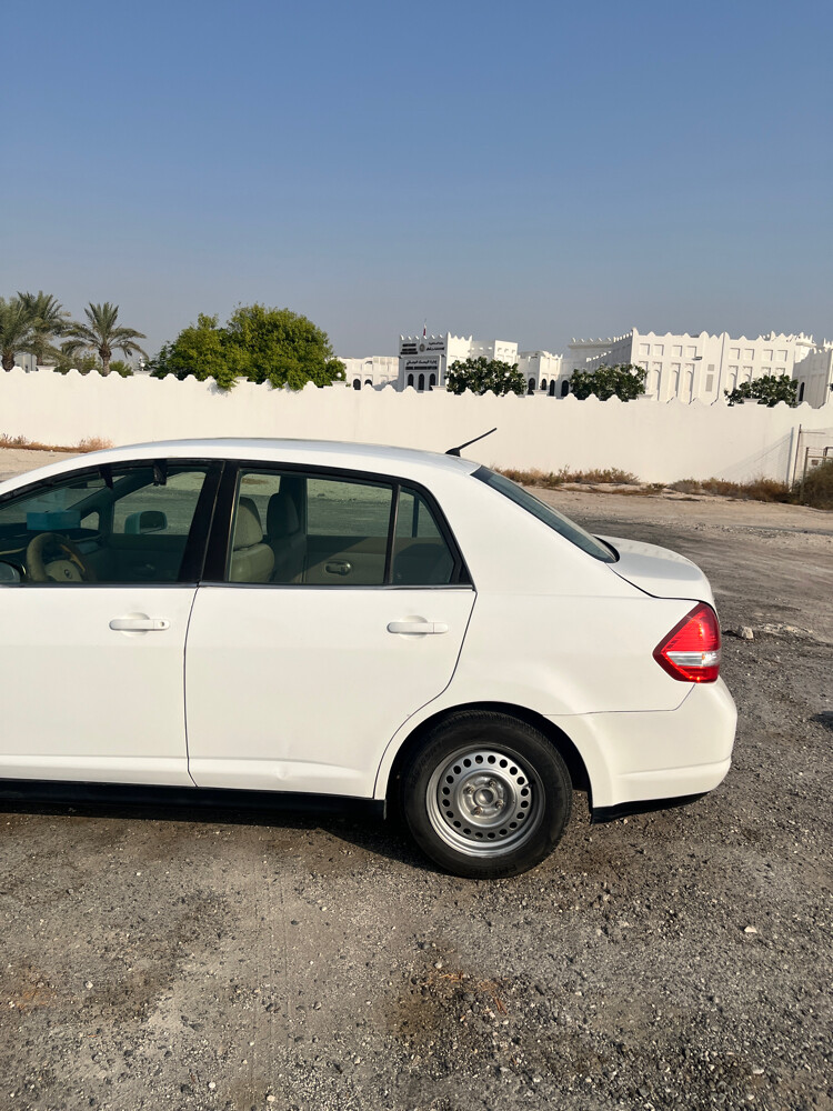 Nissan Tidda 2008 - 10