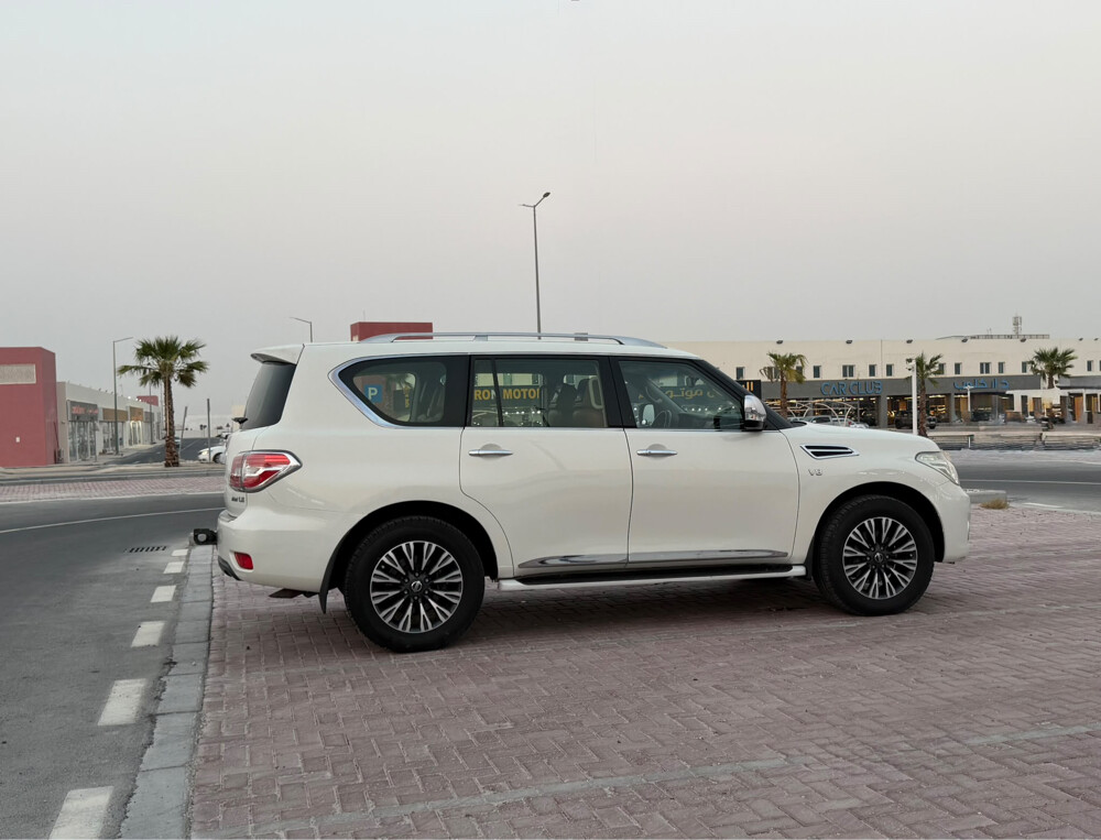 Nissan Patrol Platinum2012 - 3