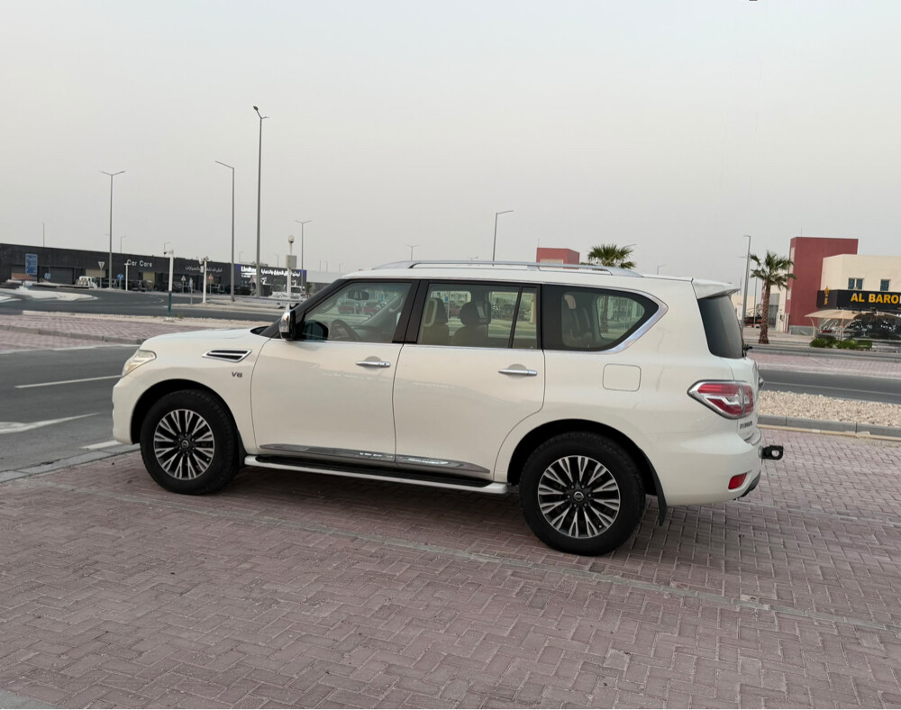 Nissan Patrol Platinum2012 - 5