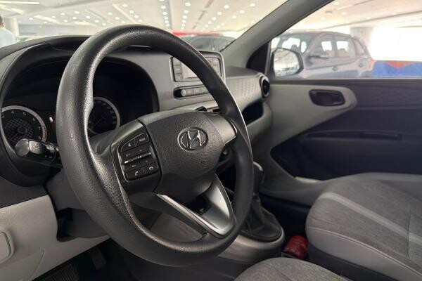 HYUNDAI i10 1.2L 2022 65,957 KM - 12