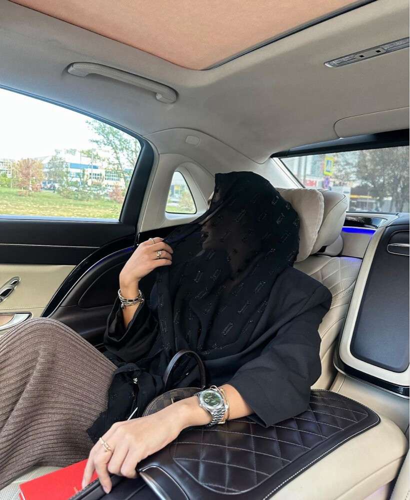 سائقة خاصة للنساء والطالبات - 1