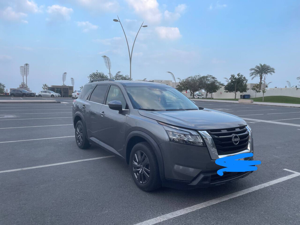 Nissan Pathfinder - 2
