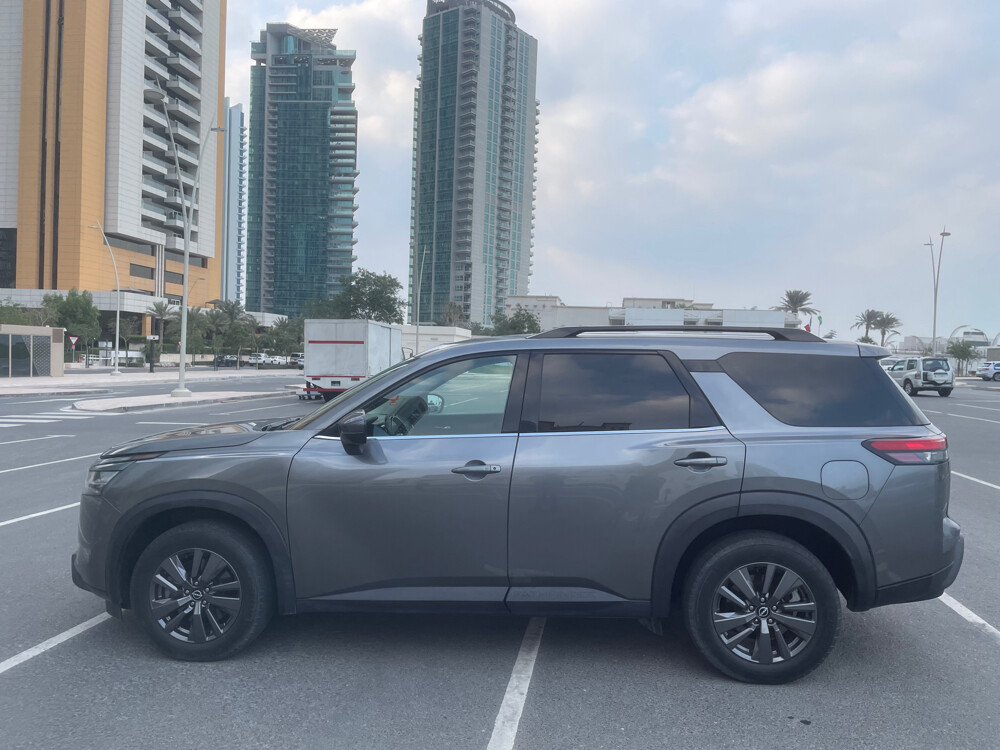 Nissan Pathfinder - 5