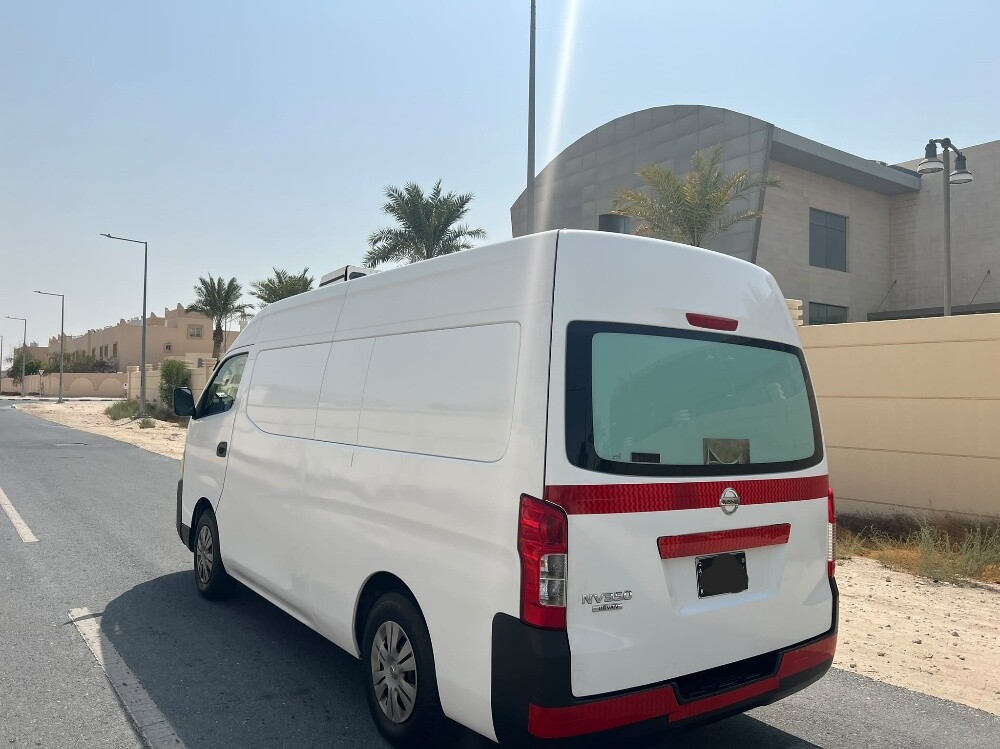 NISSAN URVAN - 2