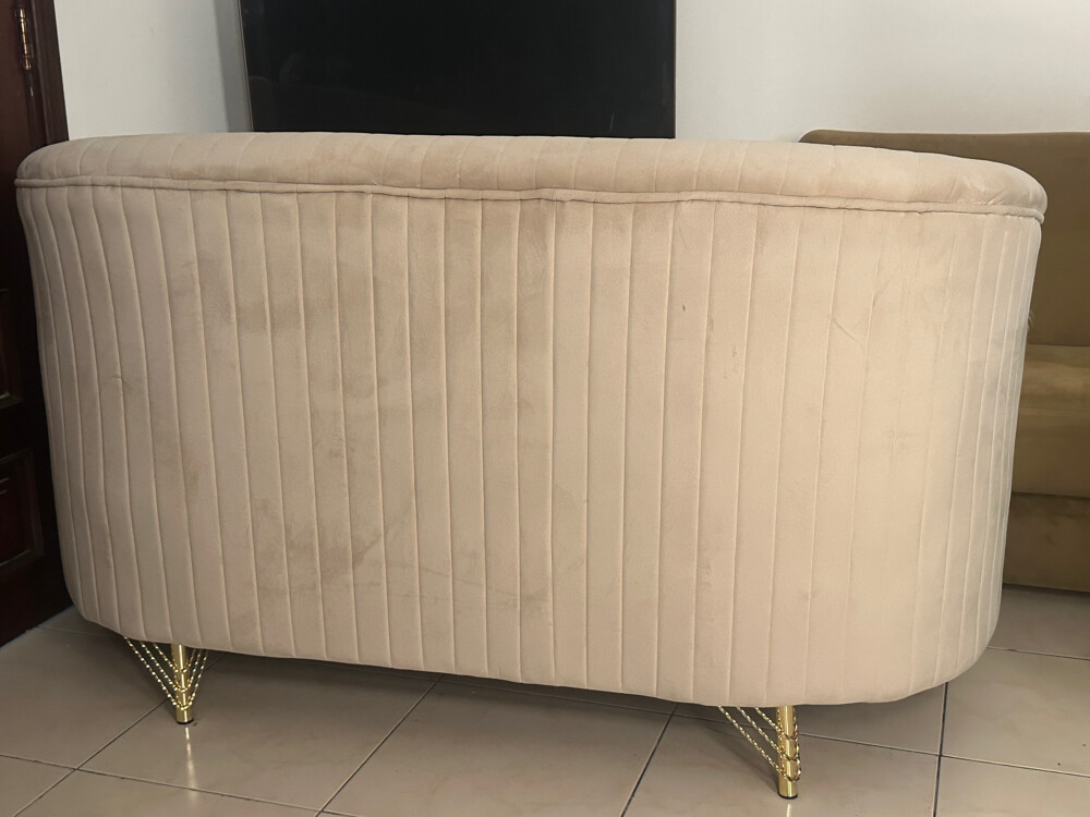 Elegant Cream Velvet Loveseat – 150 - 2