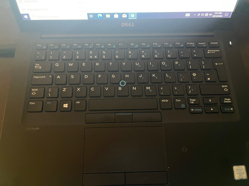 Dell 7th ci5 gen laptop - 2