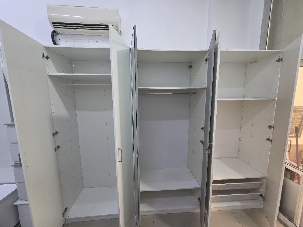 I kya cabinet 6 door FOR sell good - 2