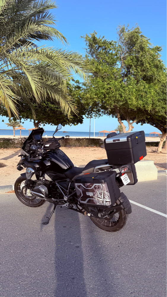 BMW  - 2