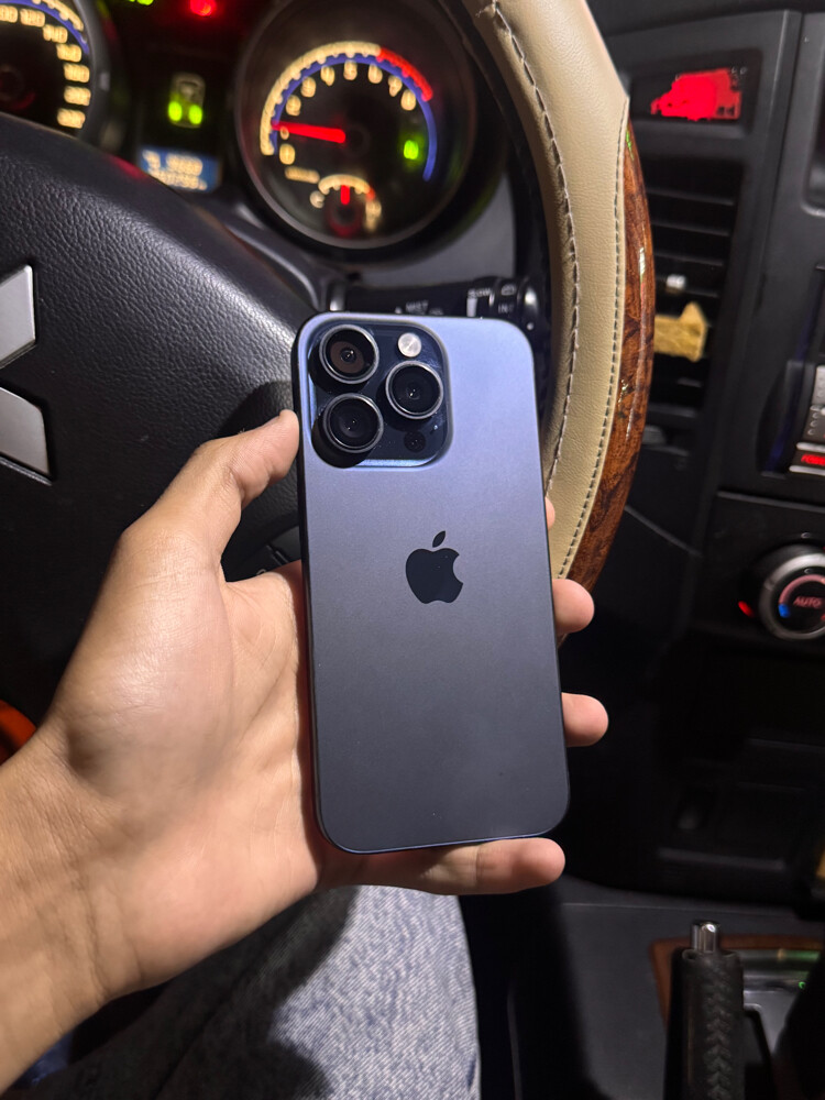 iPhone 15 Pro 256gb - 1