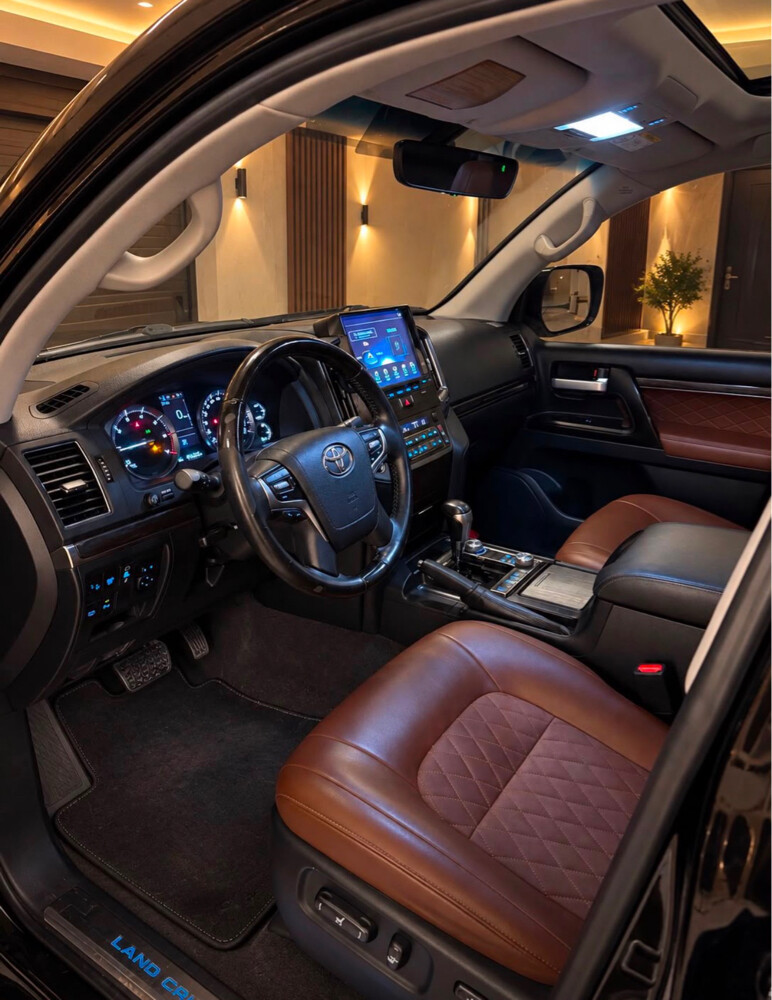 Toyota Land Cruiser GXR  - 5