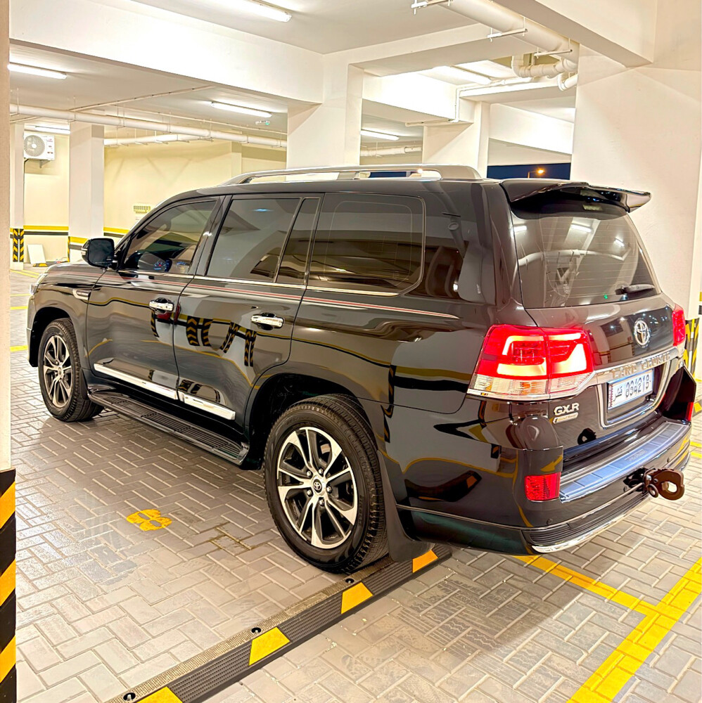 Toyota Land Cruiser GXR  - 3