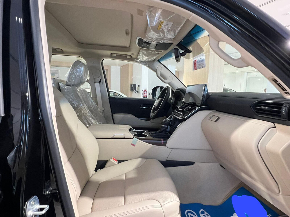 LAND CRUISER GXR 3.5L HEV TURBO - 6