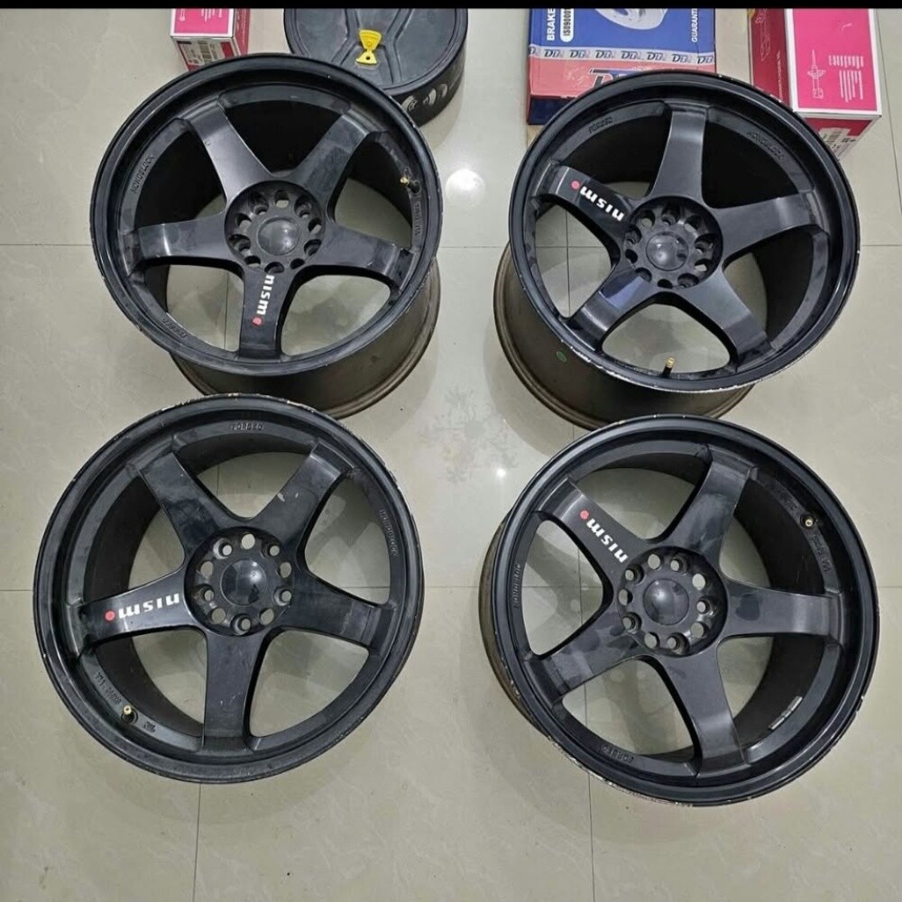 Nissan Z Nismo Rims 18" - 1