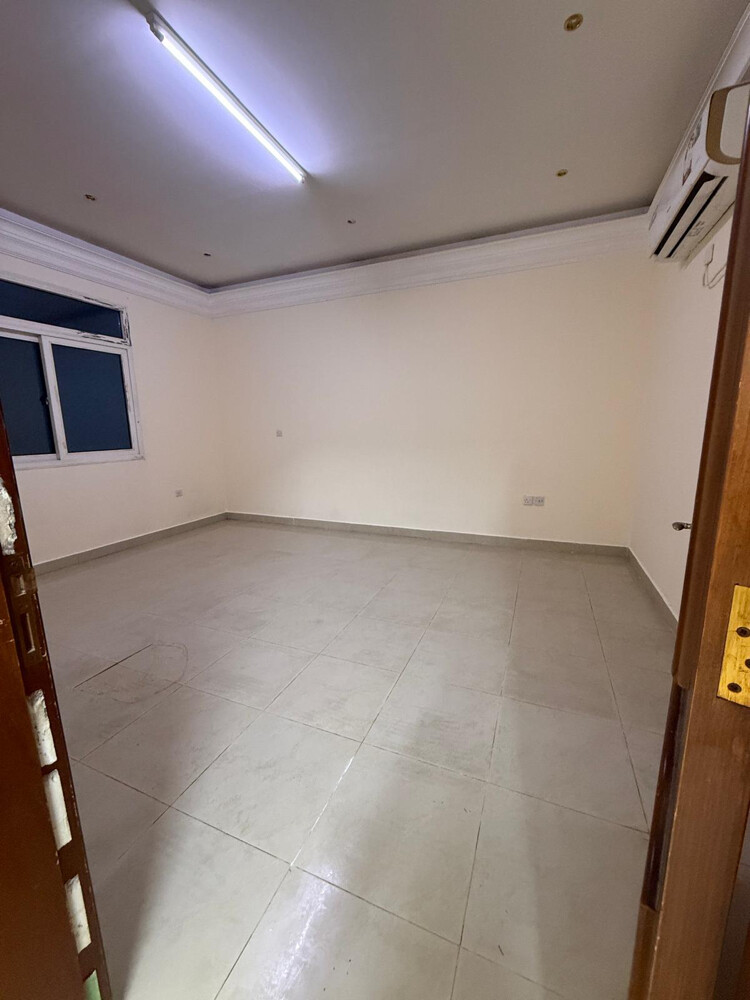 1 bhk Available in umm lakhba  - 4