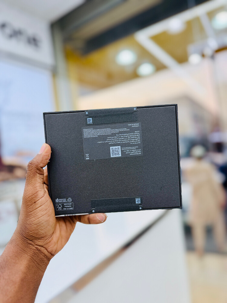 Samsung Galaxy Z Fold 8 - 4
