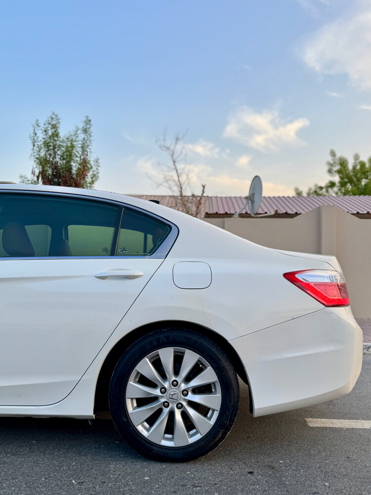 Honda Accord 2014 Full Option - 11