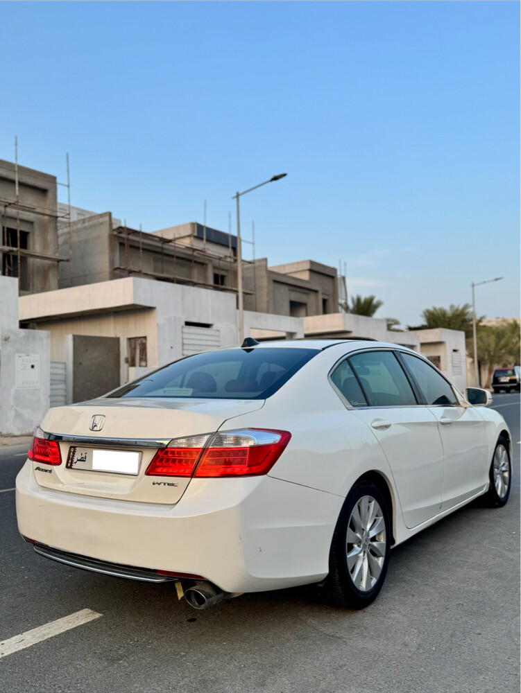 Honda Accord 2014 Full Option - 5