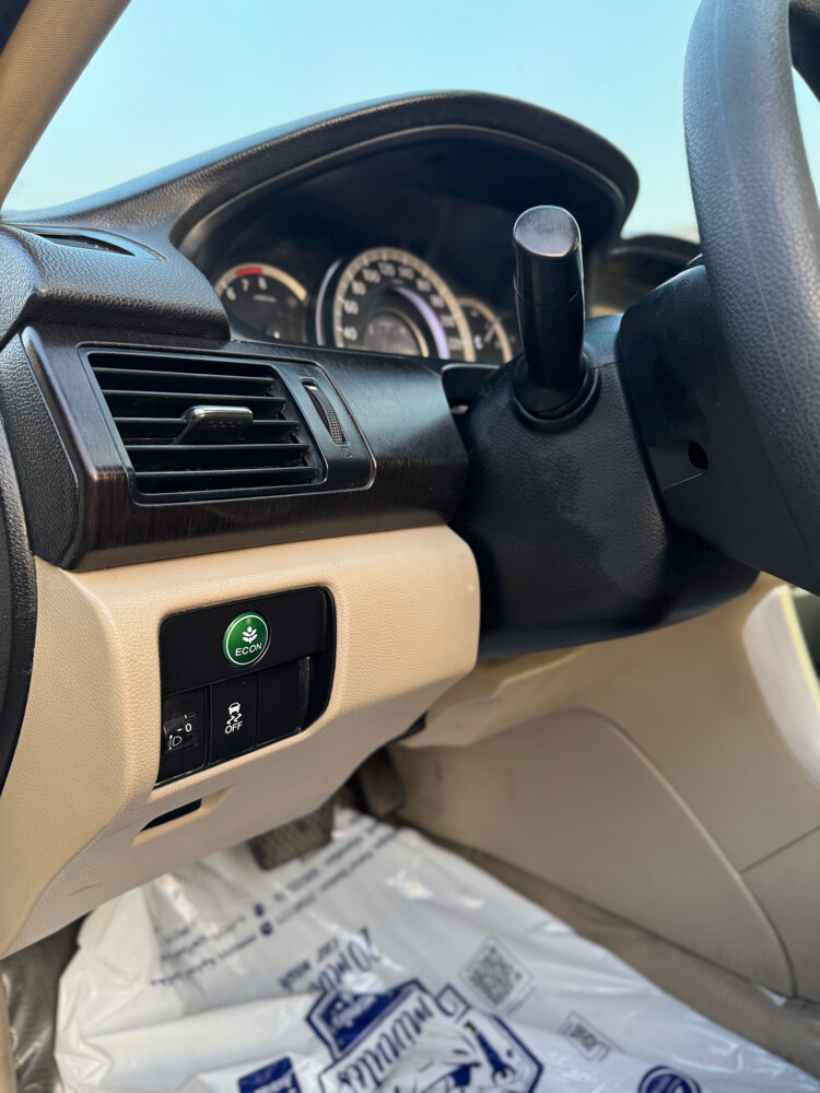 Honda Accord 2014 Full Option - 8