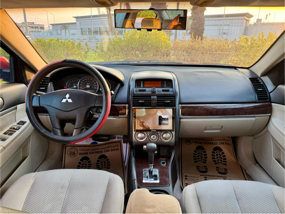 Mitsubishi Galant 2011 - 6