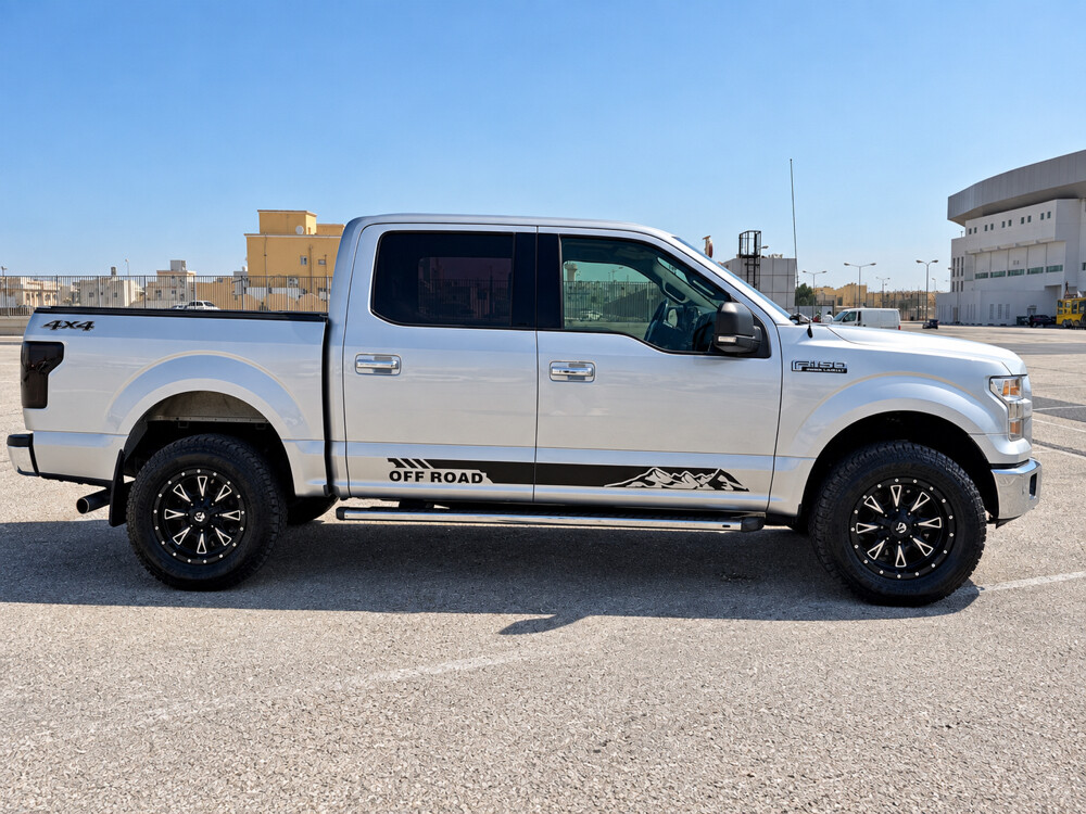 2015 FORD F150 5.0L V8 4 Door - 4