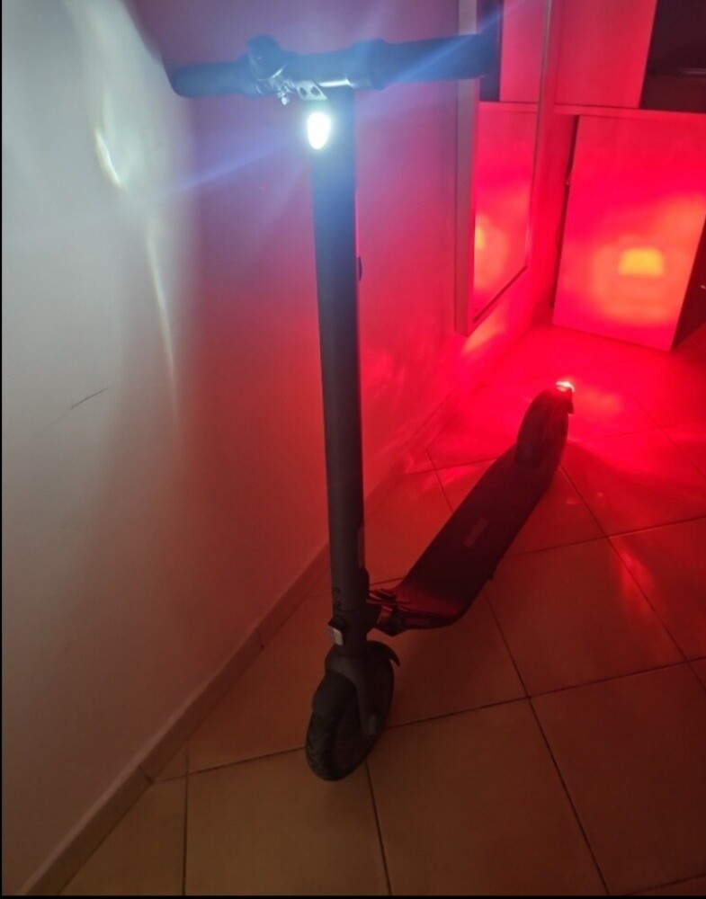 E22E NINEBOT SALE LOW MILEAGE - 1