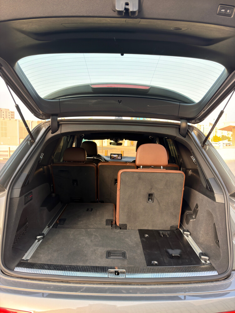 Audi Q7 45 Perfect Condition - 8