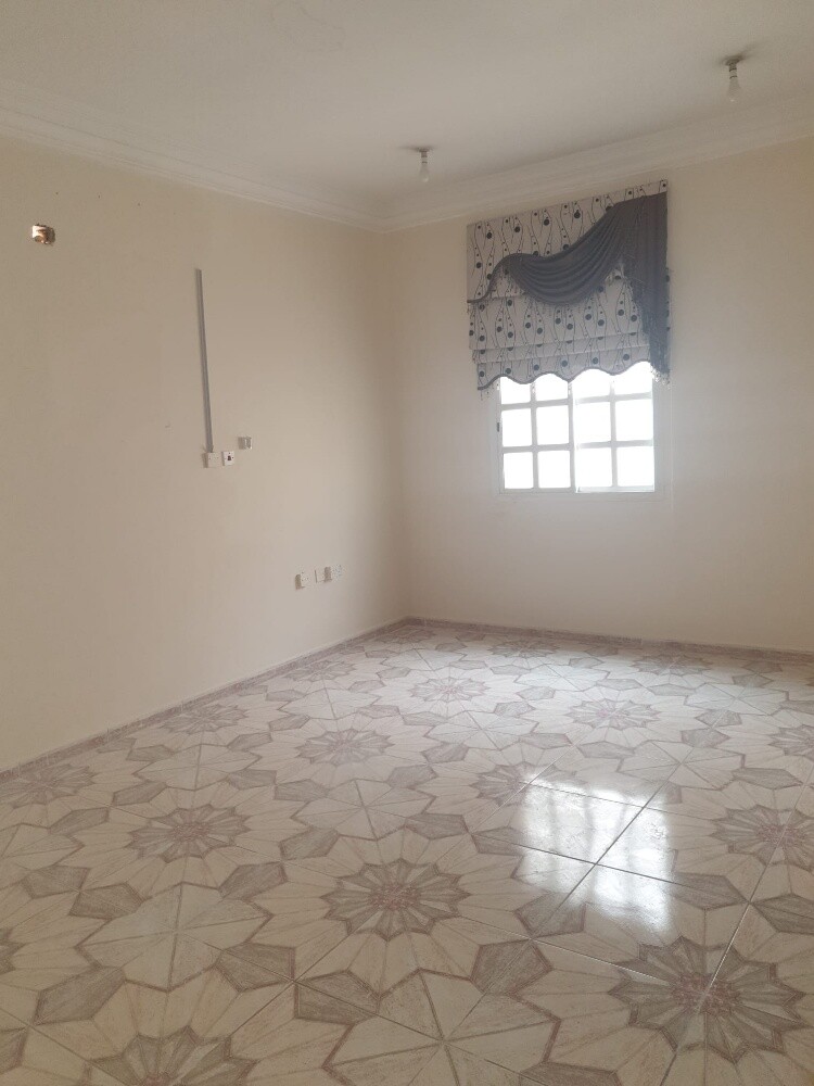 عمارة للبيع في ام غولينا - 6