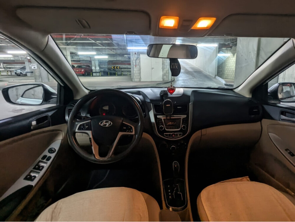 Hyundai Accent 2015 for sale.   - 10