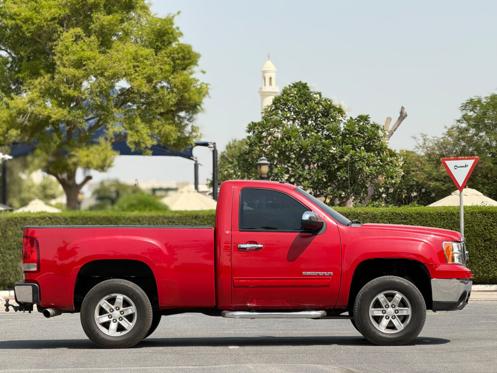 GMC Sierra  - 8