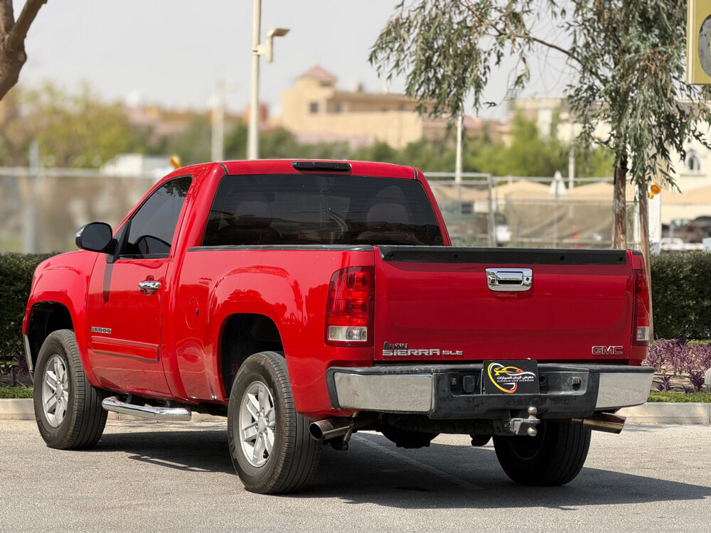 GMC Sierra  - 3