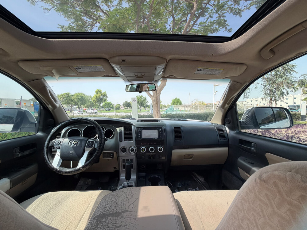 Toyota Sequoia full option  - 10