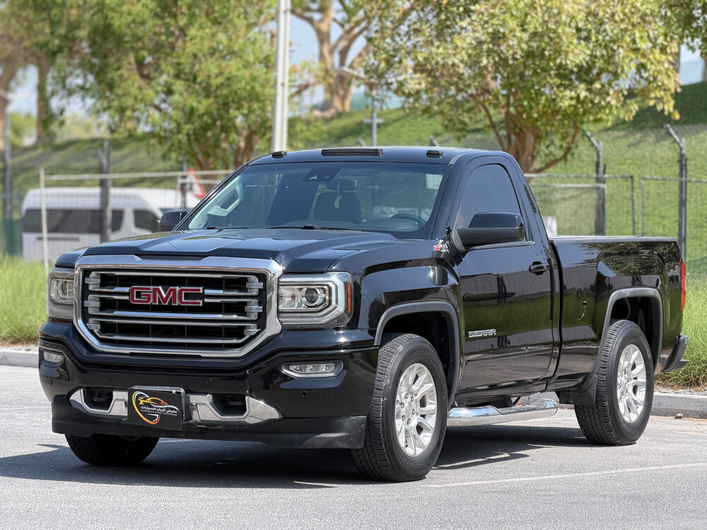 GMC Sierra - 1