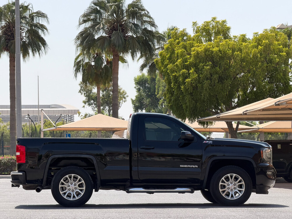 GMC Sierra - 8