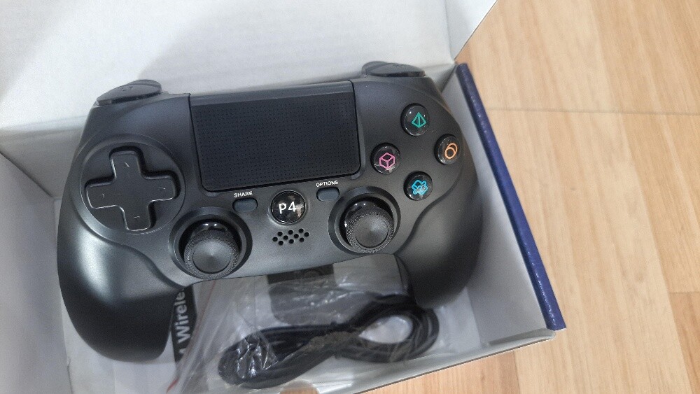 Wireless PS4 Controller - 2