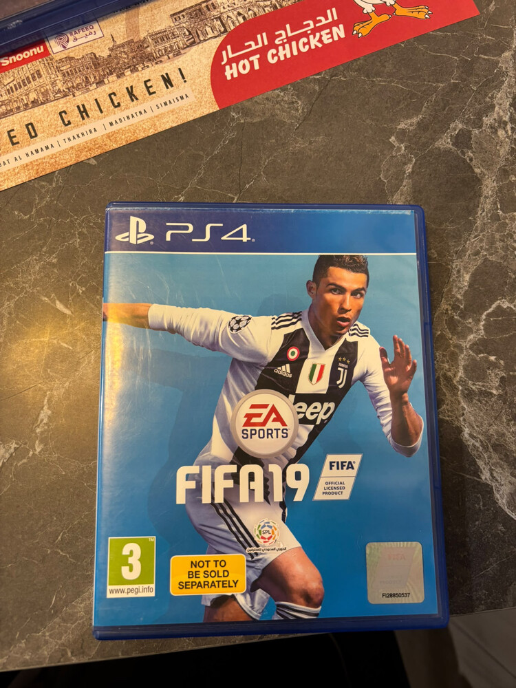 fifa 19-2022 ps4 edition all unused - 7