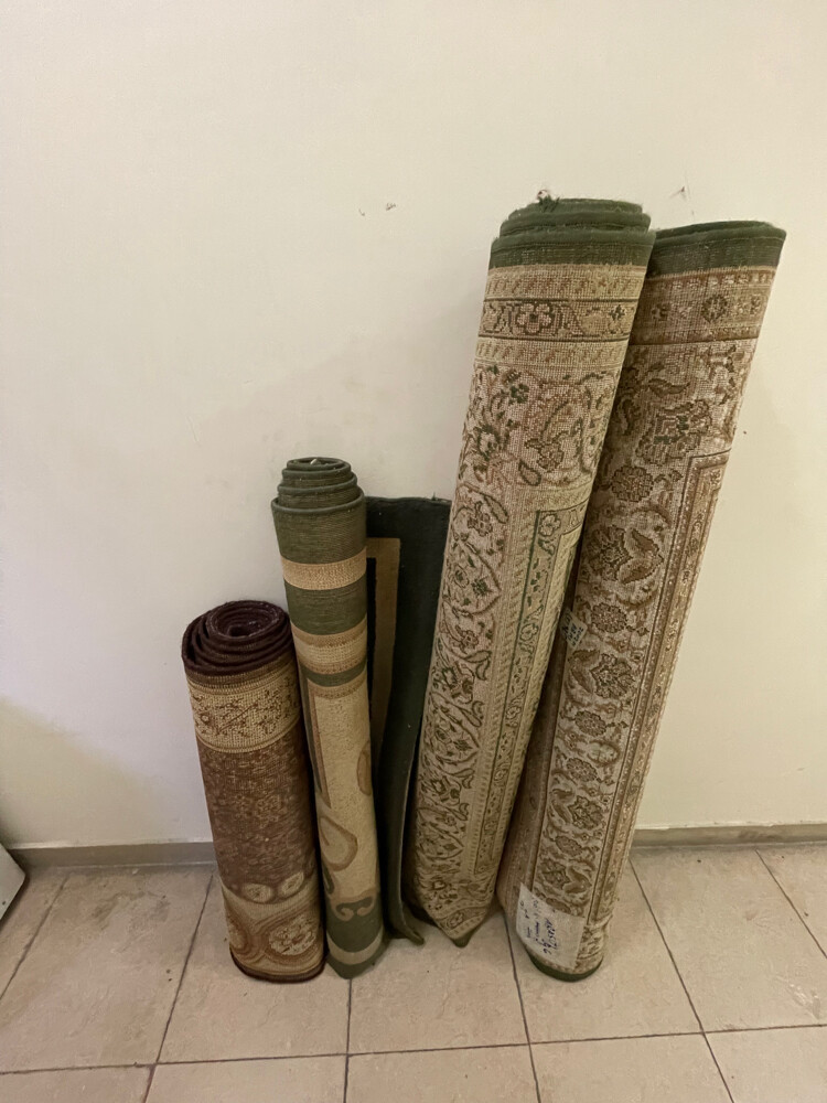  6 carpet for urgent sale1 pic 40  - 1