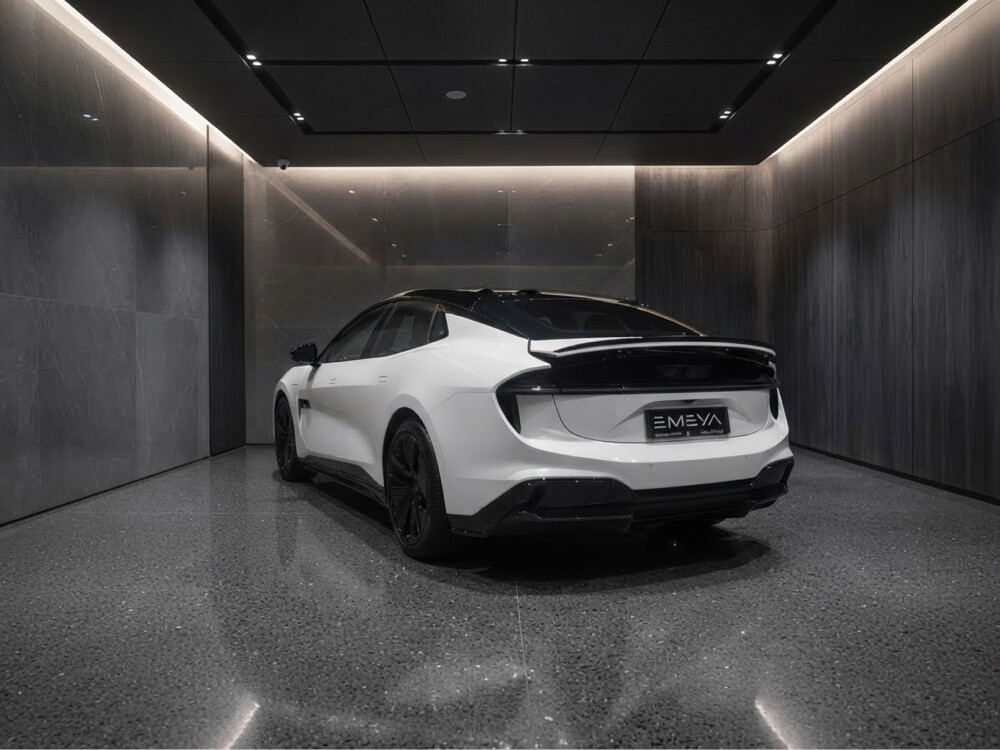Lotus Emeya 2025 - 3