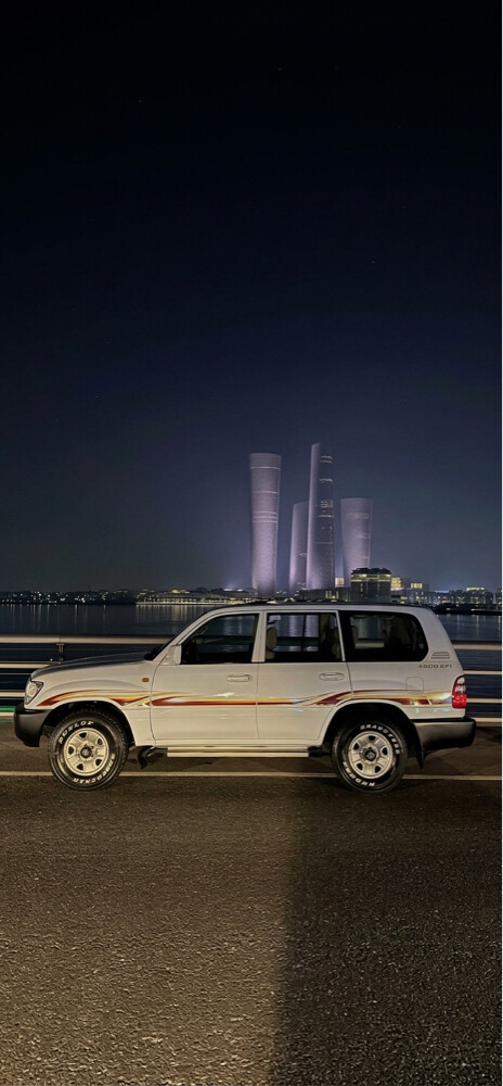Land Cruiser rim with tires - 1