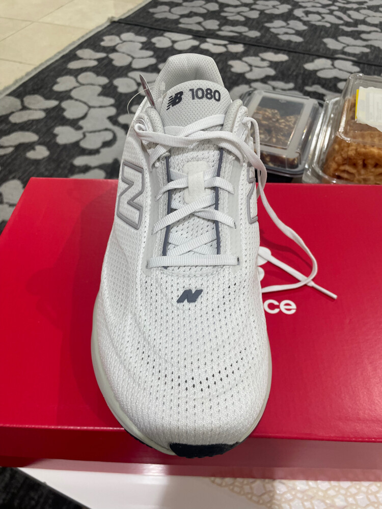 new balance 1080 size 45 - 4
