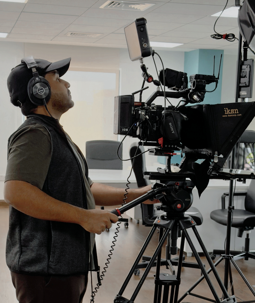 Camera Assistant (2nd AC) - 1