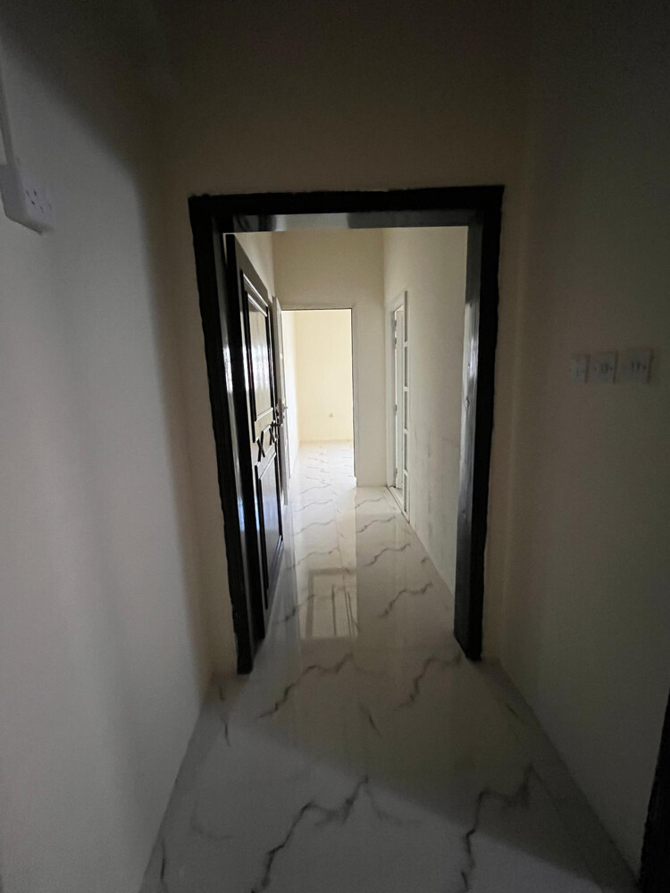 apartment in alkhraytiyat for rent - 2