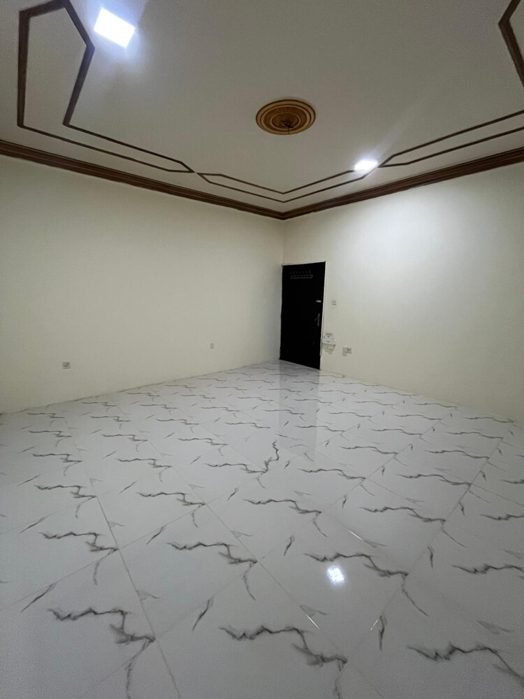 apartment in alkhraytiyat for rent - 4