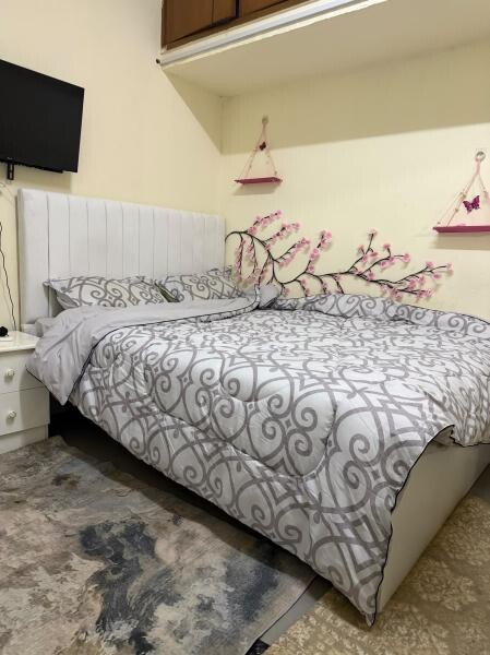 Bed and matress like new - 1
