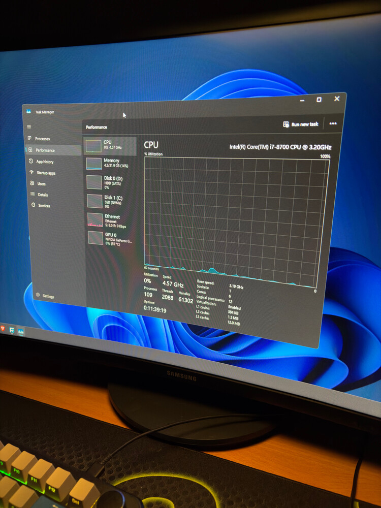 Gaming PC (includes monitor 144hz)  - 4